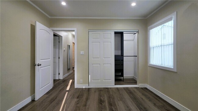 Building Photo - 2431 N Lamer St