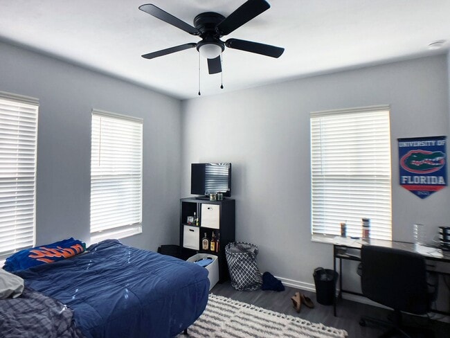 Building Photo - Porter's - New 5 Bedroom, 5 Bathroom House