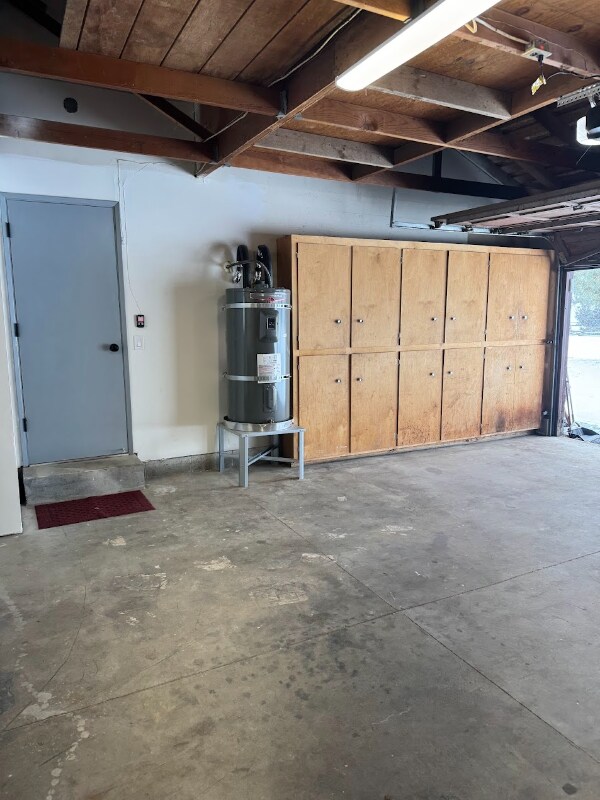 Building Photo - 5520 Valleyview Ln