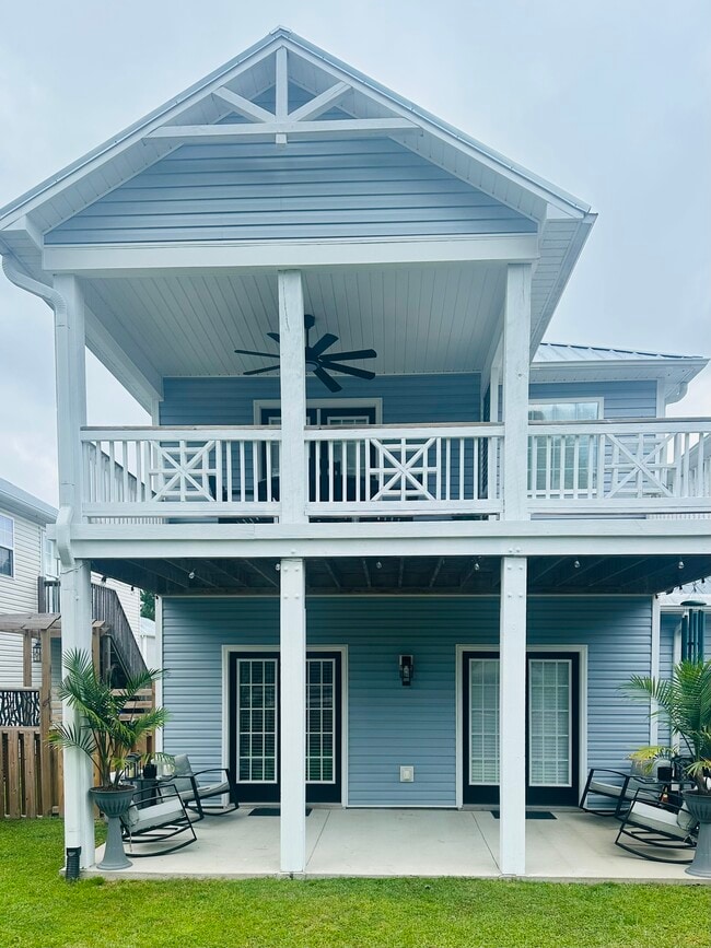 Building Photo - 122B James Ave