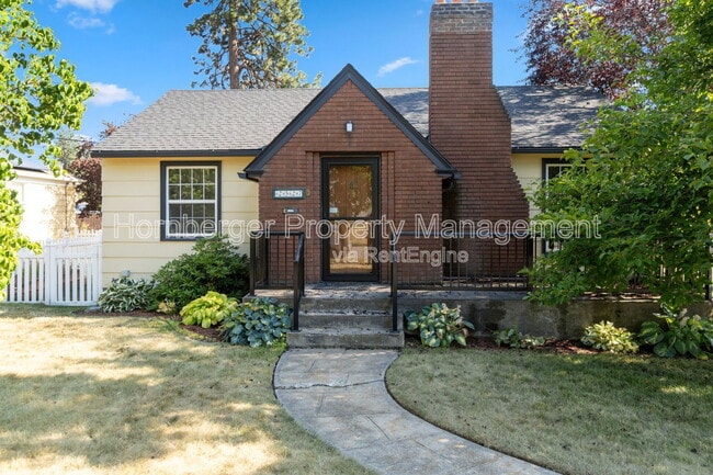 Primary Photo - 2527 W Walton Ave