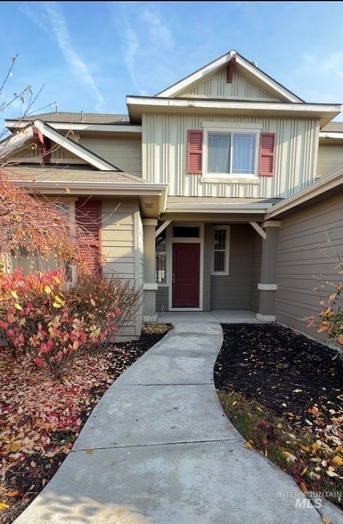 Building Photo - 4678 N Elmstone Ave