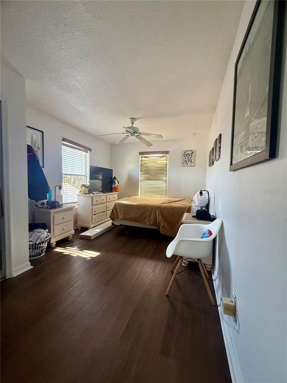 Building Photo - 1008 Royal Ridge Dr