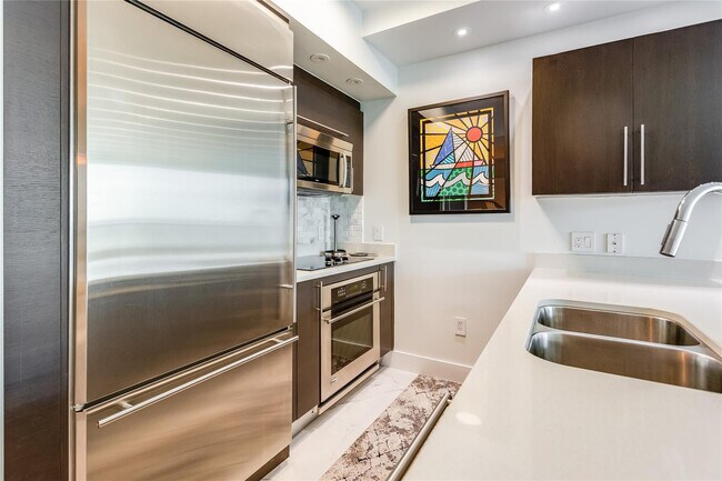 Building Photo - 55 SE 6th St