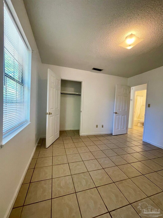 Building Photo - 6453 Maddox Rd