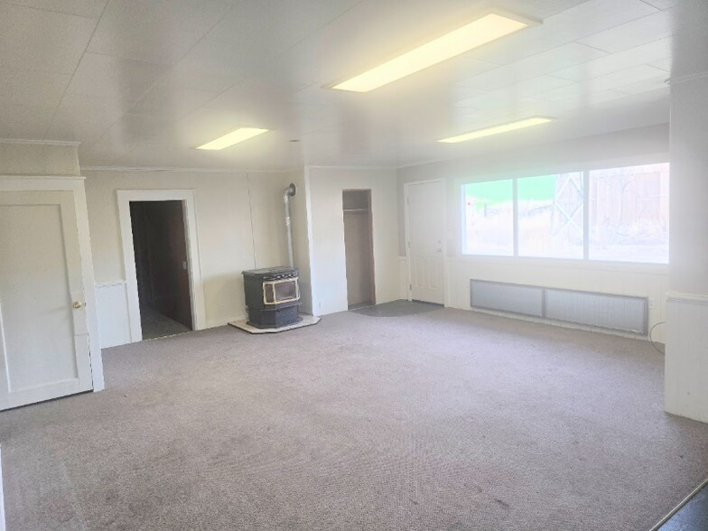 Building Photo - 1917 7 Mile Rd