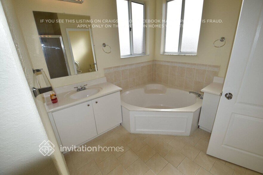 Building Photo - 15350 SW 23rd St