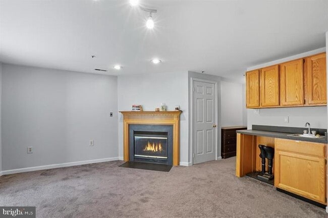 Building Photo - 9353 Kendal Cir