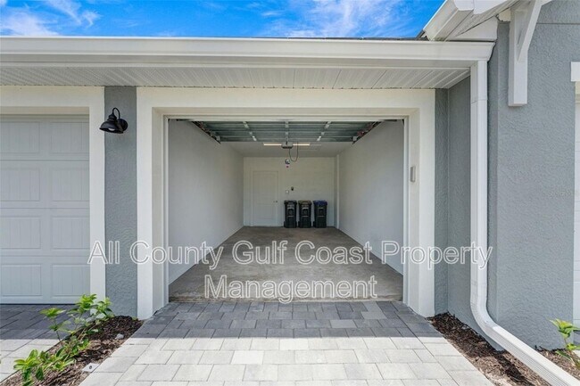 Building Photo - 12550 Galapagos Ct