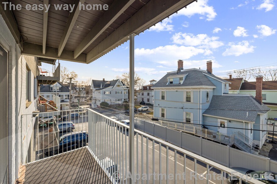 Building Photo - 134 Summer St