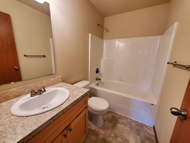 Building Photo - 421 N 3rd Ave SW