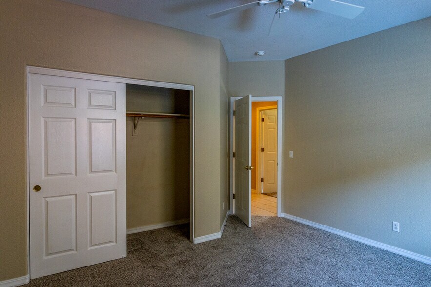 Building Photo - 625 Asilo