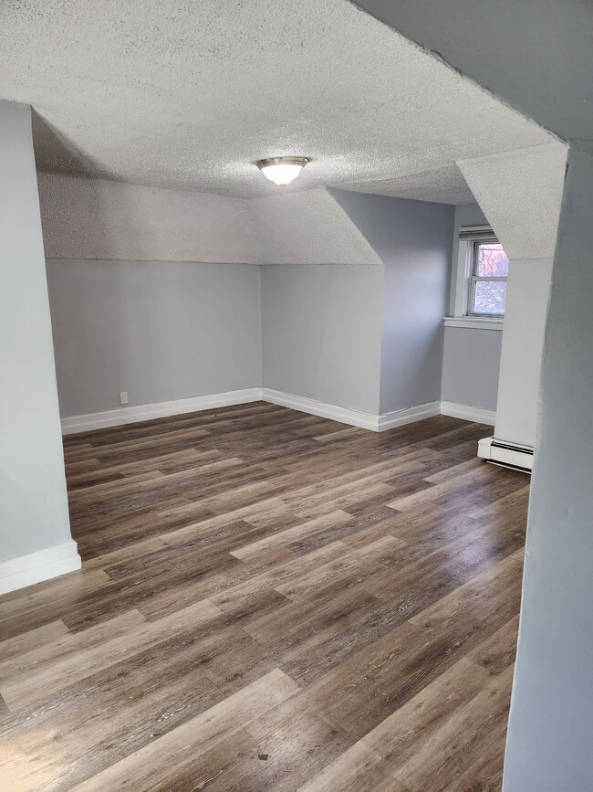 Building Photo - 455 Gregory Ave