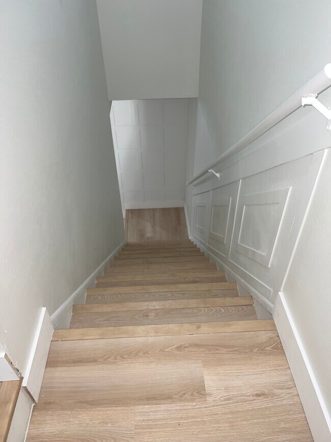 Building Photo - 10042 N 52nd St