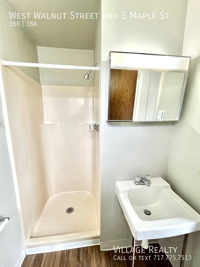 Building Photo - 86 W Walnut St