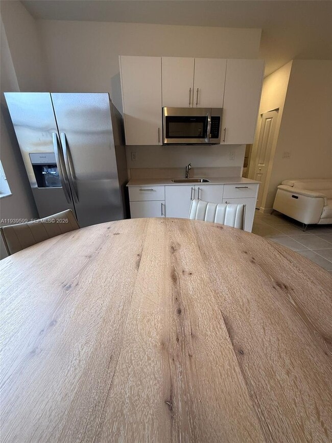 Building Photo - 2832 SE 23rd Ave