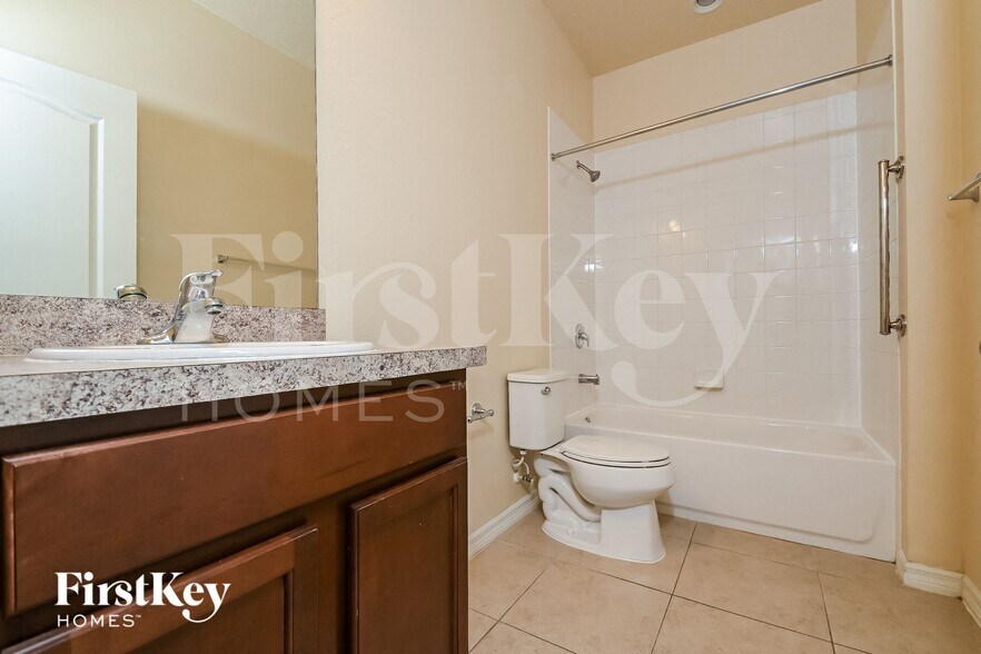 Building Photo - 7724 Tangle Rush Dr