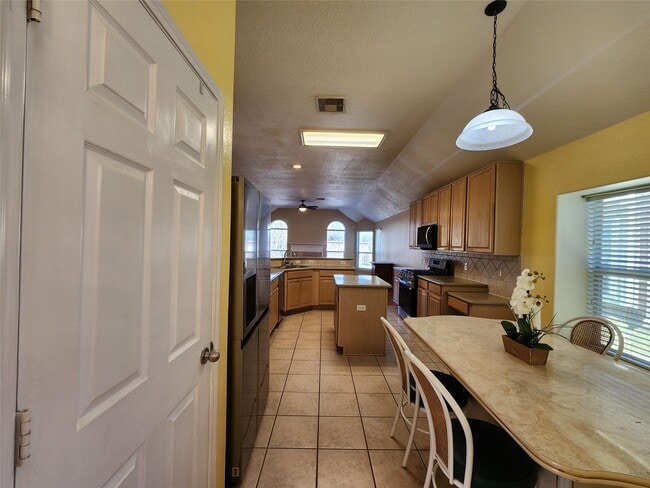 Building Photo - 19814 Wren Forest Ln