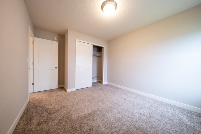 Building Photo - 14160 Addison Trl