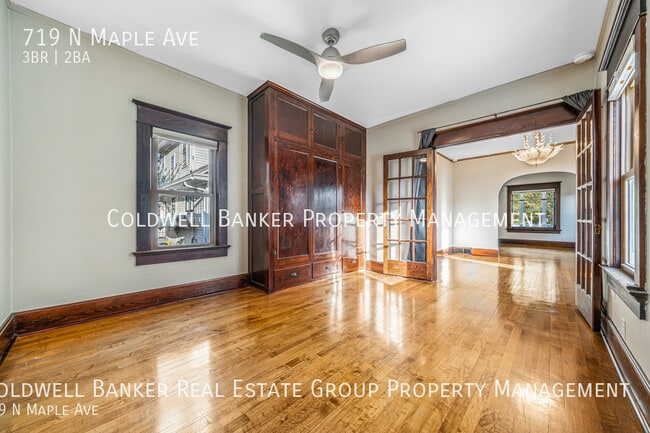 Building Photo - 719 N Maple Ave