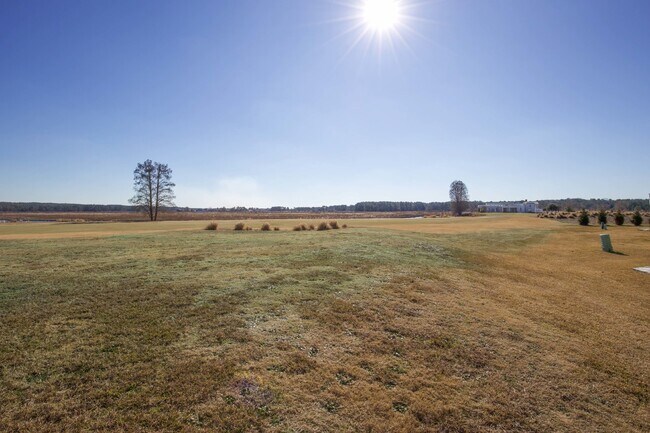 Building Photo - "Charming Studio Retreat with Modern Comforts in Vass, NC!"