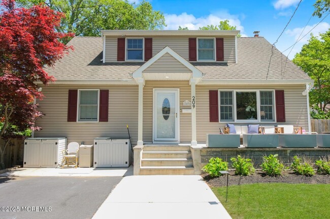 Building Photo - 209 Woodcrest Rd