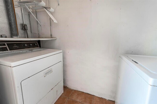 Building Photo - 15290 SW 106th Ln