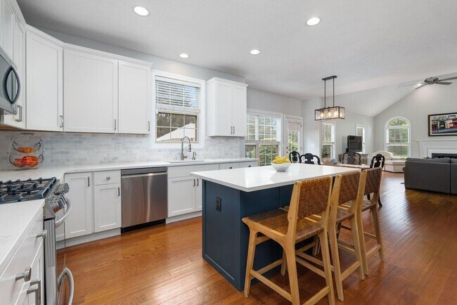 Building Photo - 1255 Jensen Park Dr
