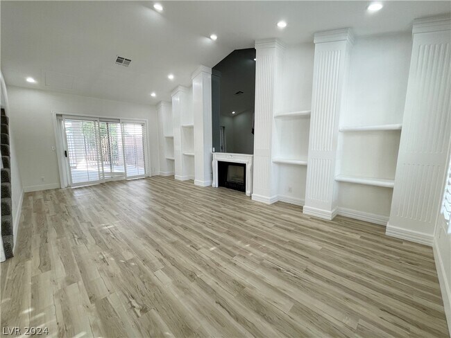 Building Photo - 7732 Crenshaw Way