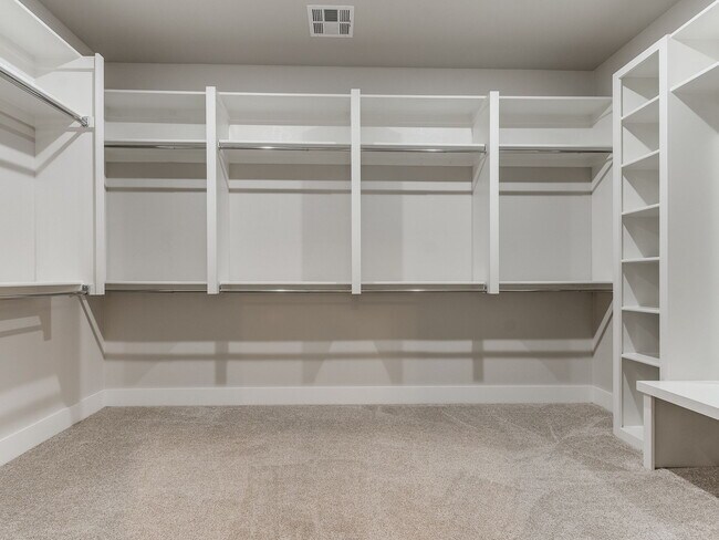Building Photo - 3201 Hayven Cir