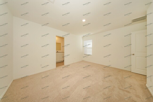 Building Photo - 1938 Wolford Wy