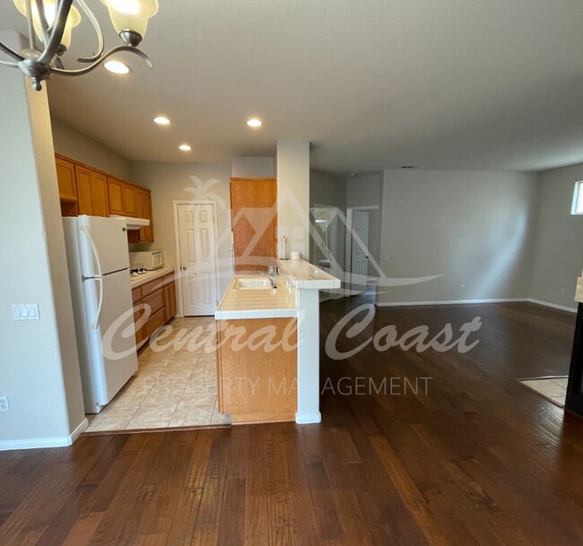 Building Photo - 2235 Nightshade Ln