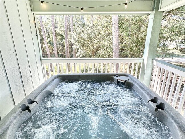 Building Photo - 1210 Bienville Blvd