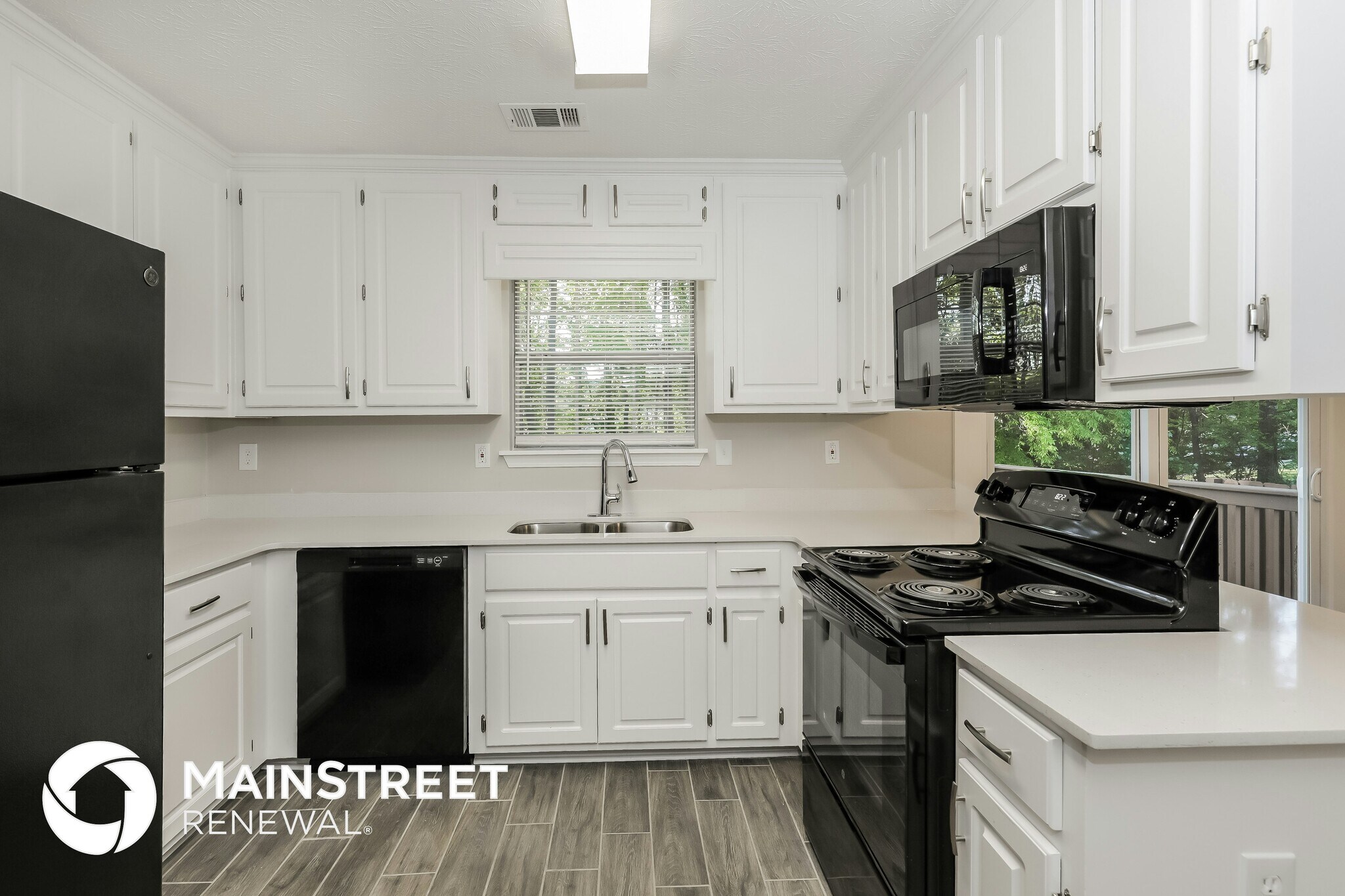 Building Photo - 38 Bay Cove Dr