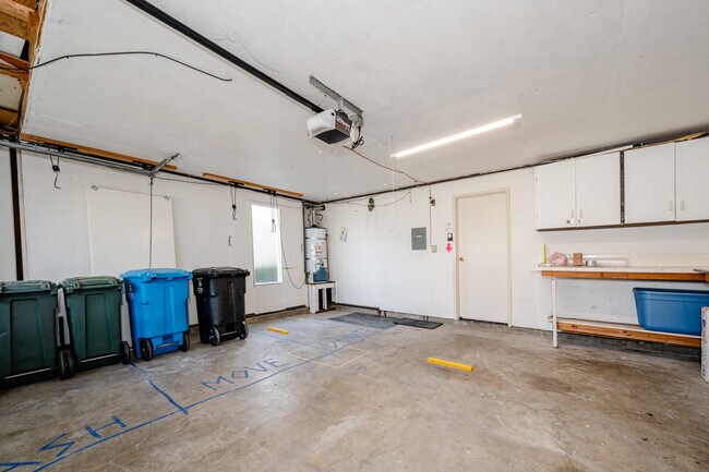 Building Photo - 1034 Shoal Dr