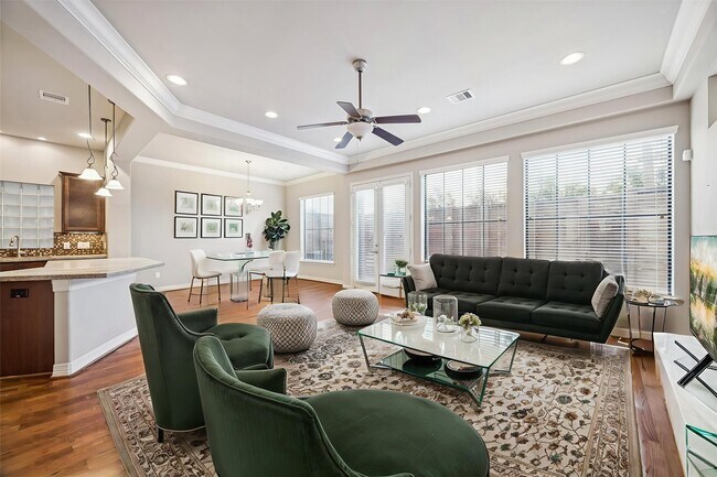 Building Photo - 5749 Larkin St