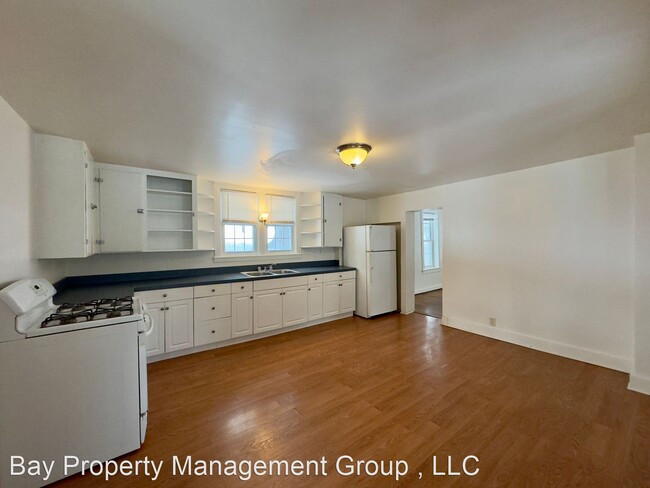 Building Photo - 3 br, 1 bath House - 204 Dairy Rd.