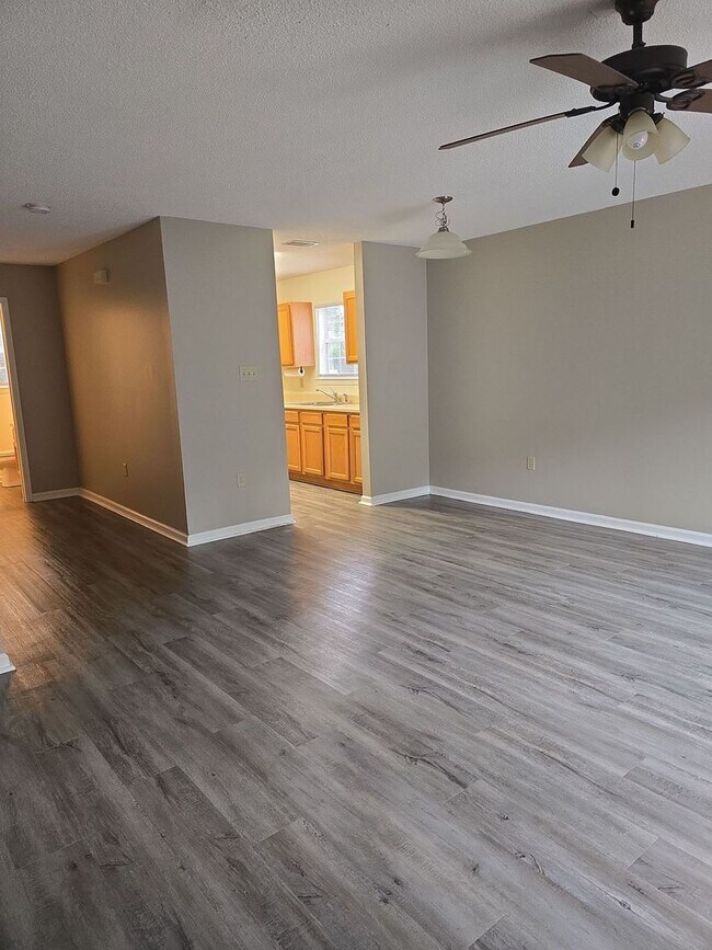 Building Photo - 9804 Whitefield Ave