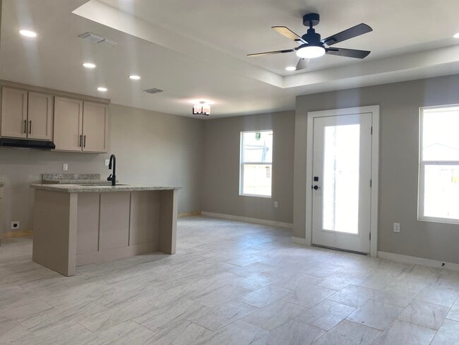 Building Photo - 6528 Adenia Loop
