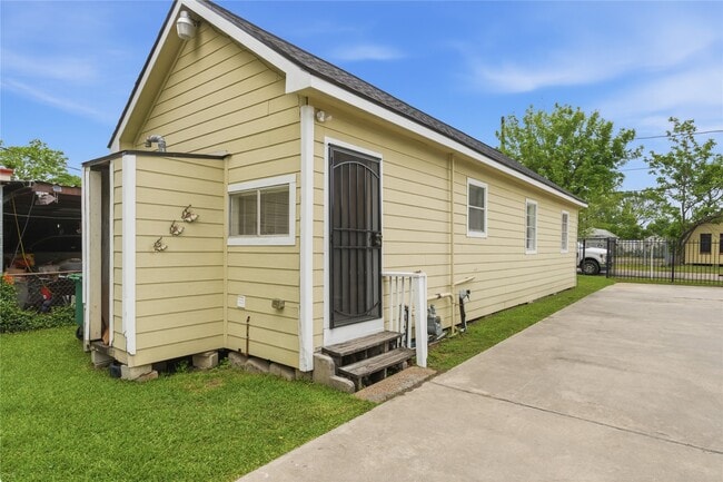 Building Photo - 7922 Sherman St