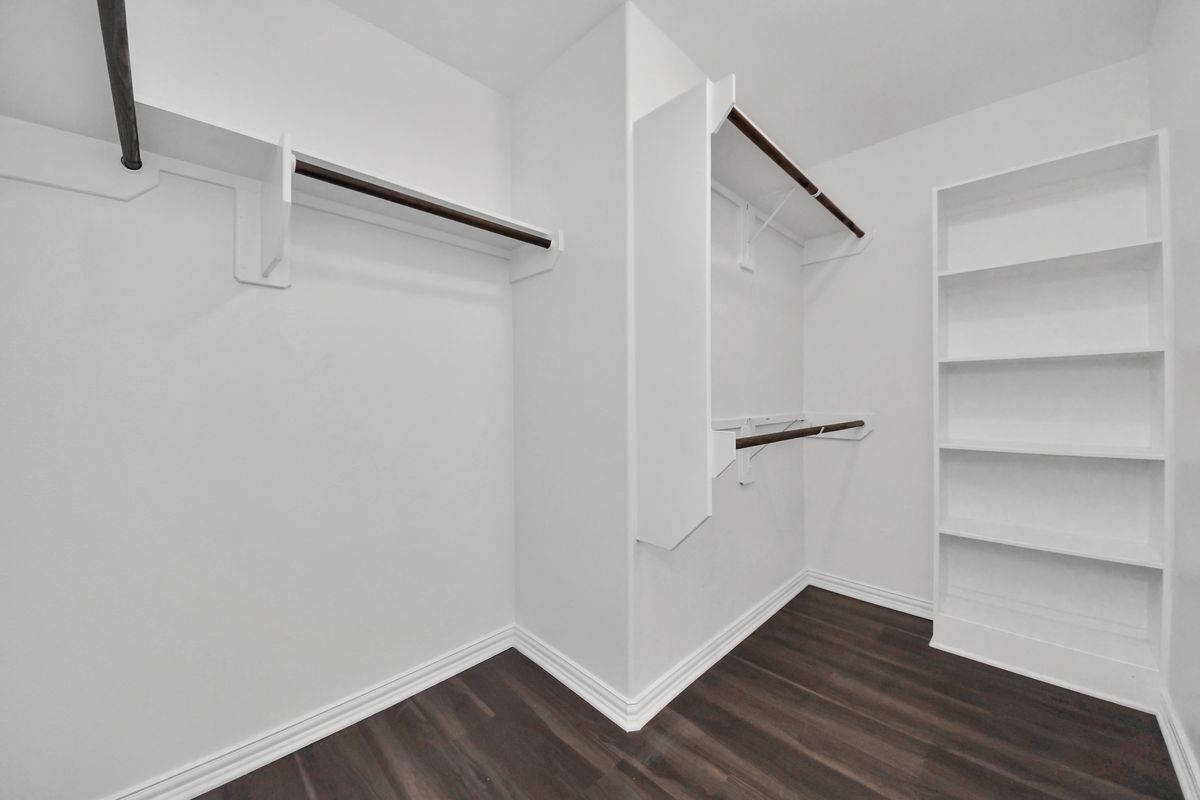 Building Photo - 10306 White Fir Villa Ave