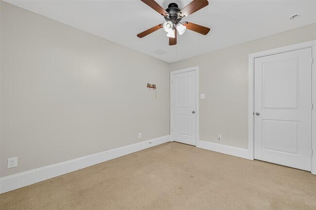 Building Photo - 7023 Sanders Hill Ln