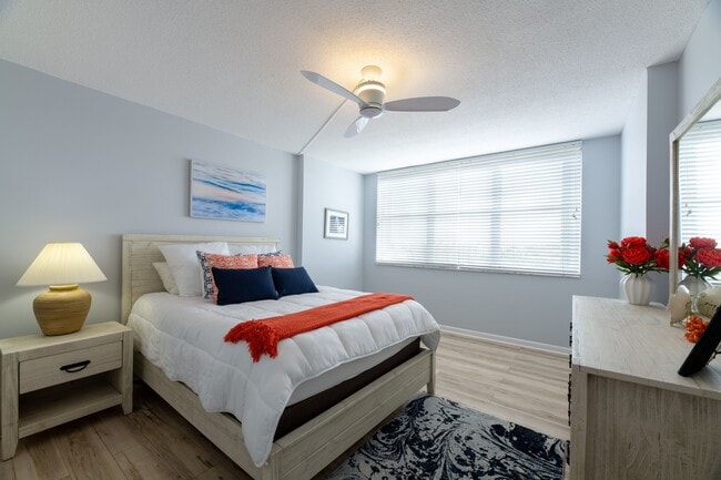 Building Photo - 2600 N Flagler Dr