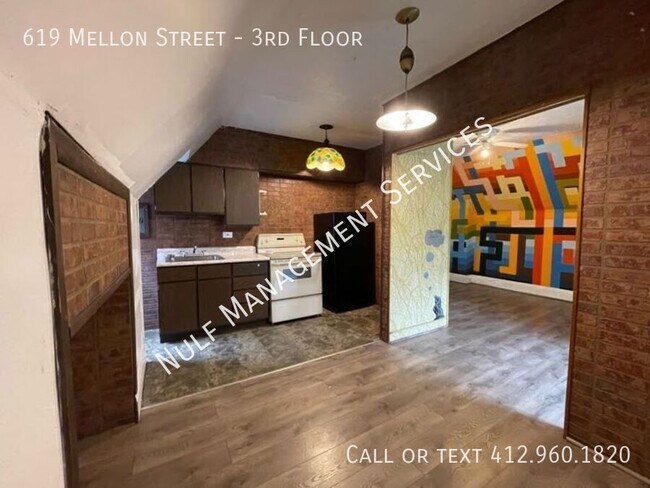 Building Photo - 619 Mellon St