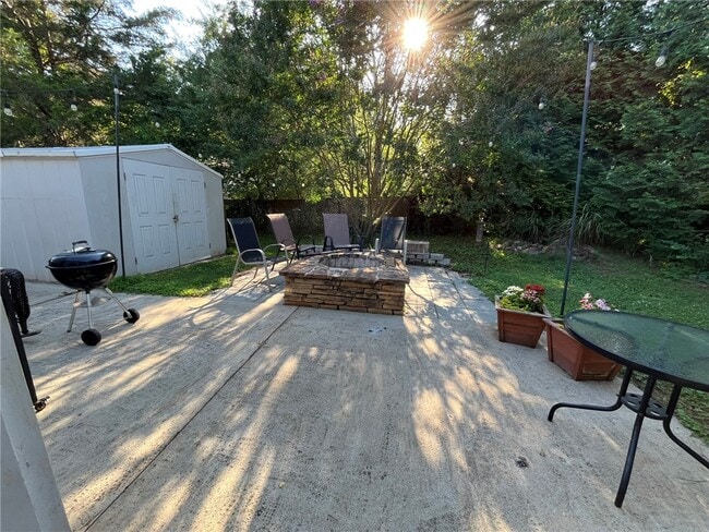 Building Photo - 116 Arbors Ct