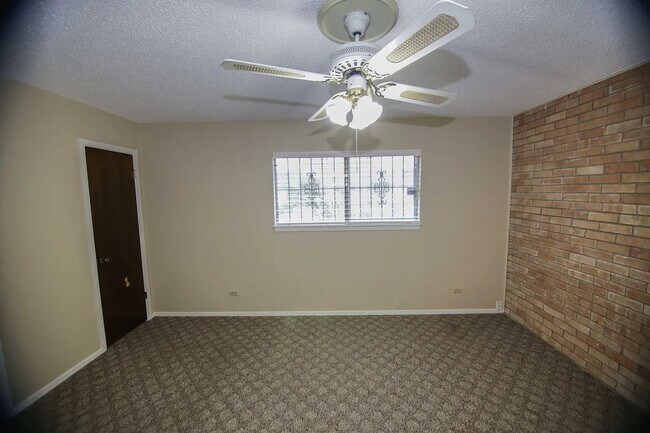 Building Photo - 808 W Stubbs St