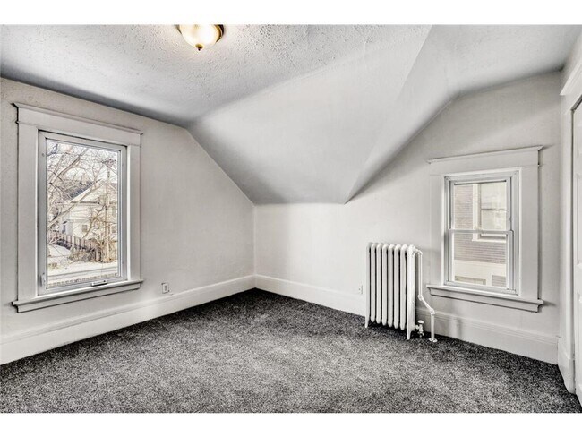 Building Photo - 1501 Sherburne Ave