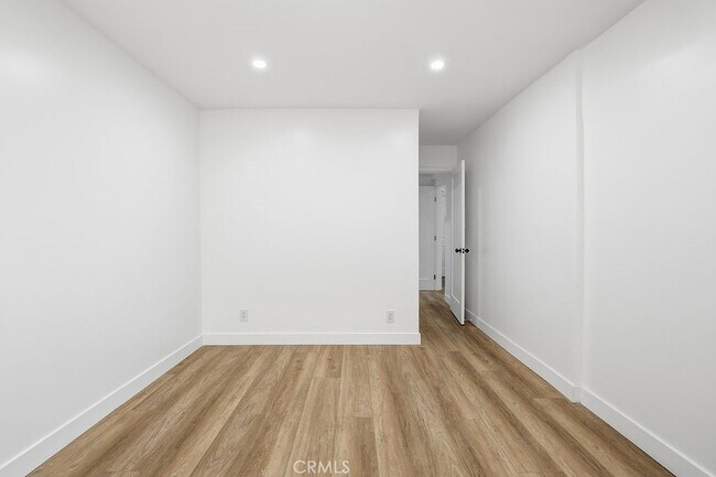 Building Photo - 17000 Burbank Blvd