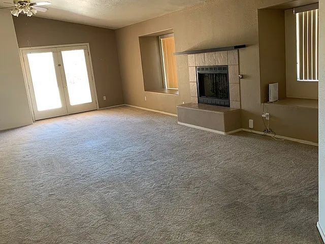 Building Photo - "Charming Sierra Vista Gem: Spacious 3-Bedroom Retreat with 6 Bathrooms on Chaparral Loop!"