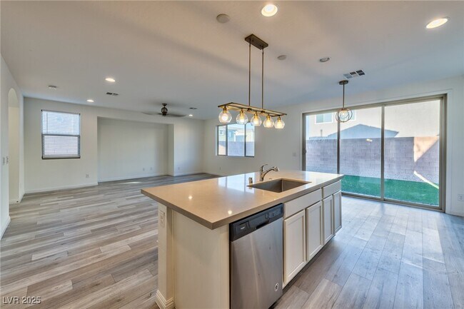 Building Photo - 6864 Black Ash St